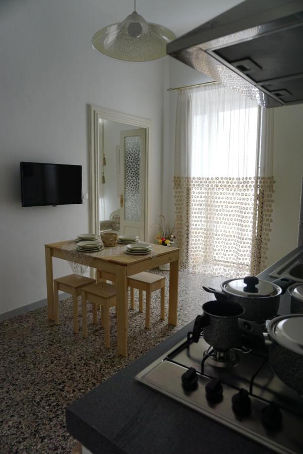 Terrazza Alma Bianca Apartment ออสตูนี ภายนอก รูปภาพ